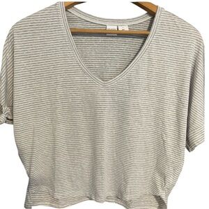 3/$40 | Melrose and Market | Light Grey Striped V-Neck Tee | Size M